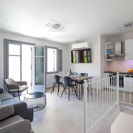 Axs First Floor Apartment Aegina Town Apartment Aegina